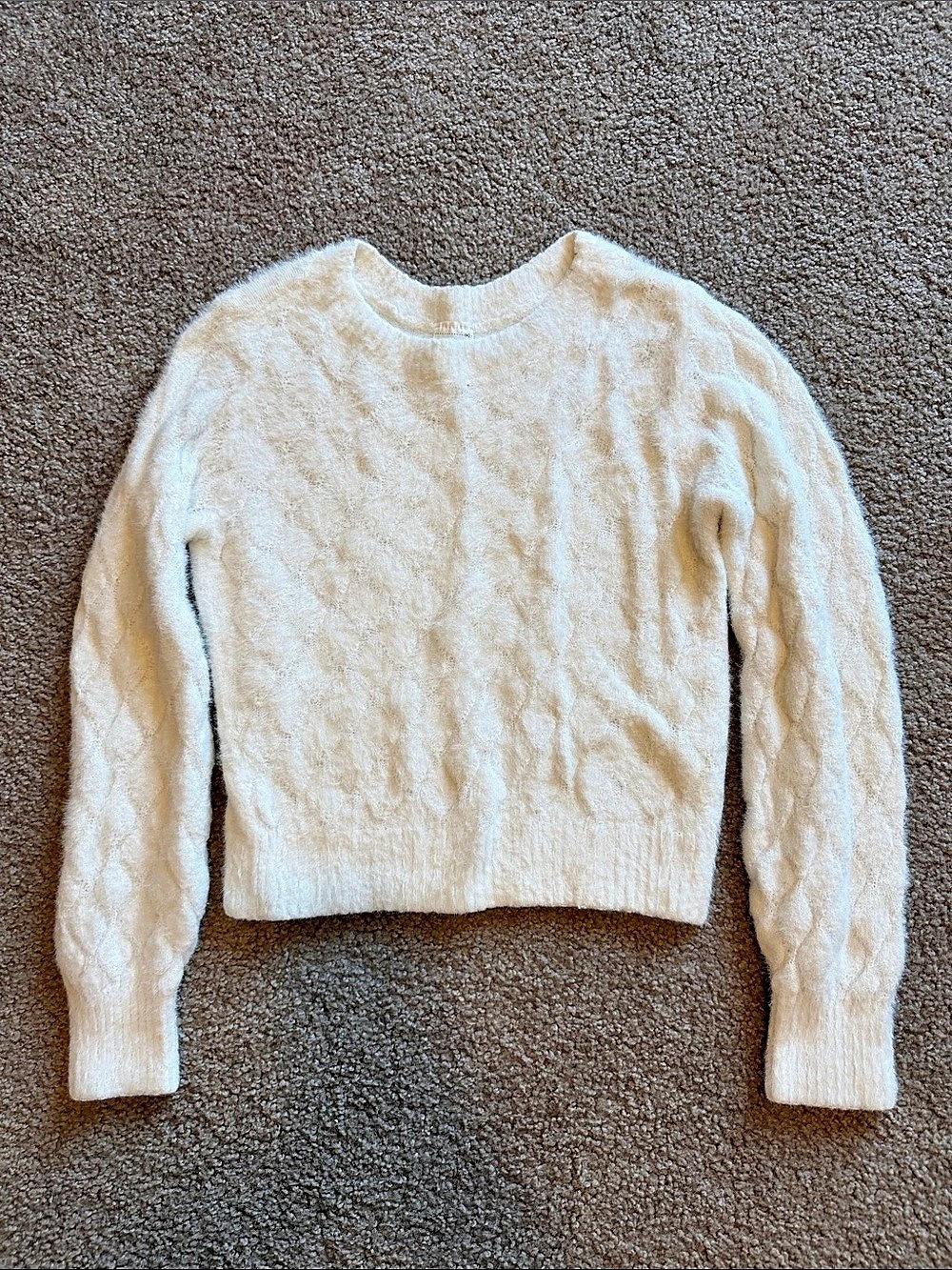 Abercrombie Kids Girls 13/14 Cream Fuzzy Sweater
